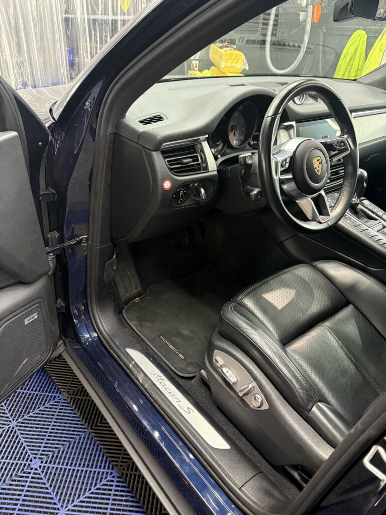 Used 2021 Porsche Macan S AWD/4WD image 30