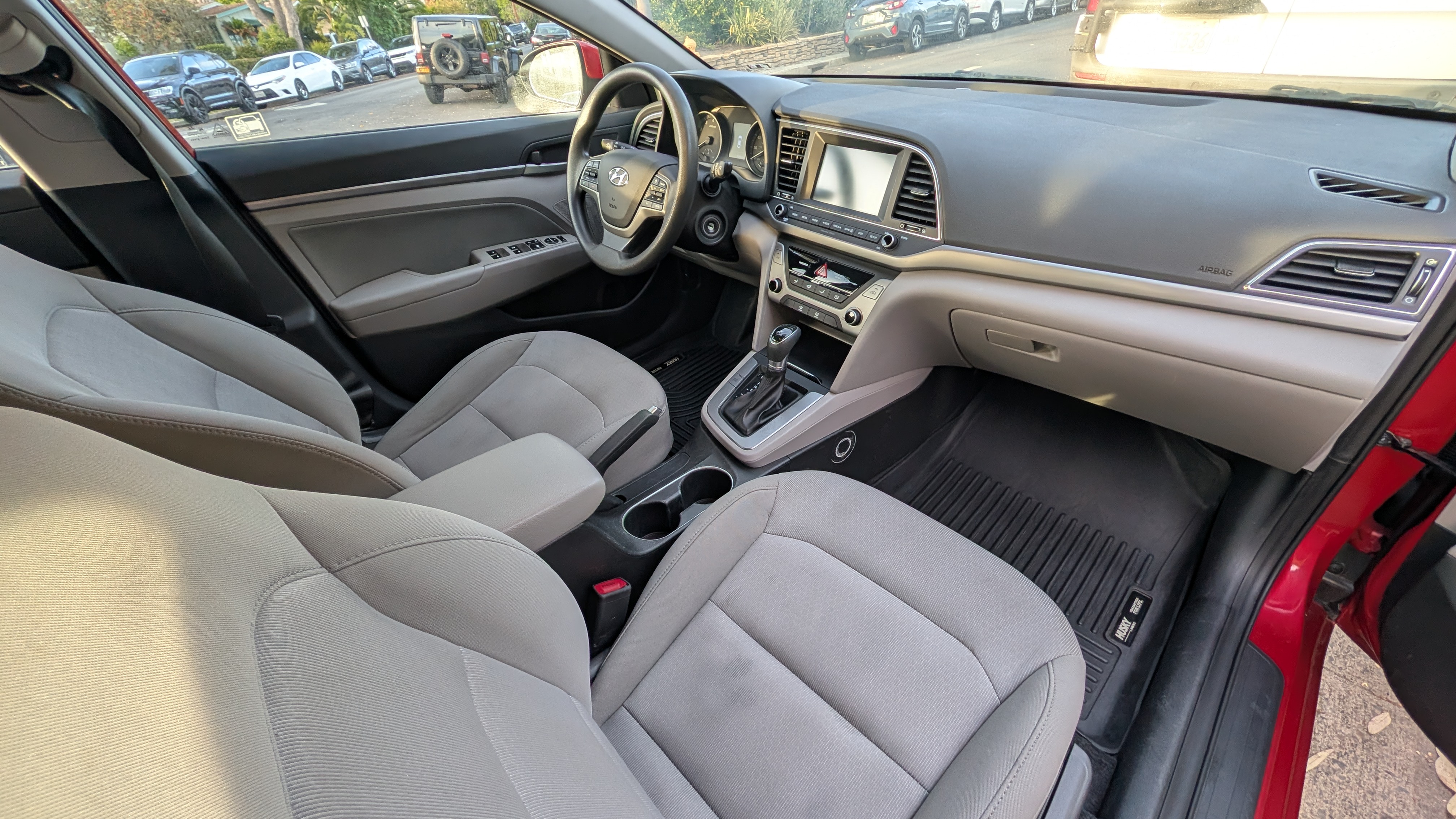 Used 2018 Hyundai Elantra SEL FWD image 28