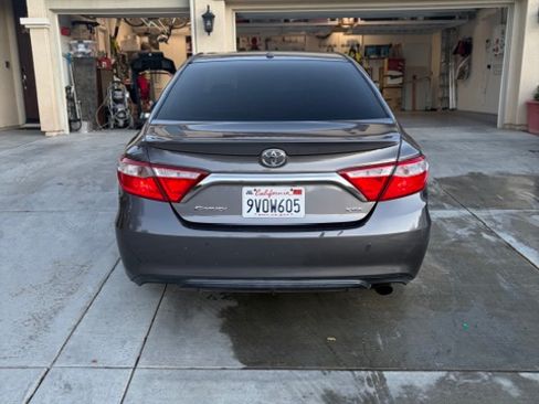 Used 2017 Toyota Camry XSE image 10