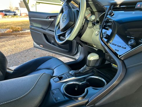 Used 2018 Toyota Camry XSE w/ Driver Assist Package image 13