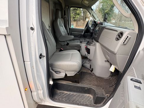 Used 2012 Ford E-350 and Econoline 350 Super Duty w/ PWR Locks & Windows Group image 12