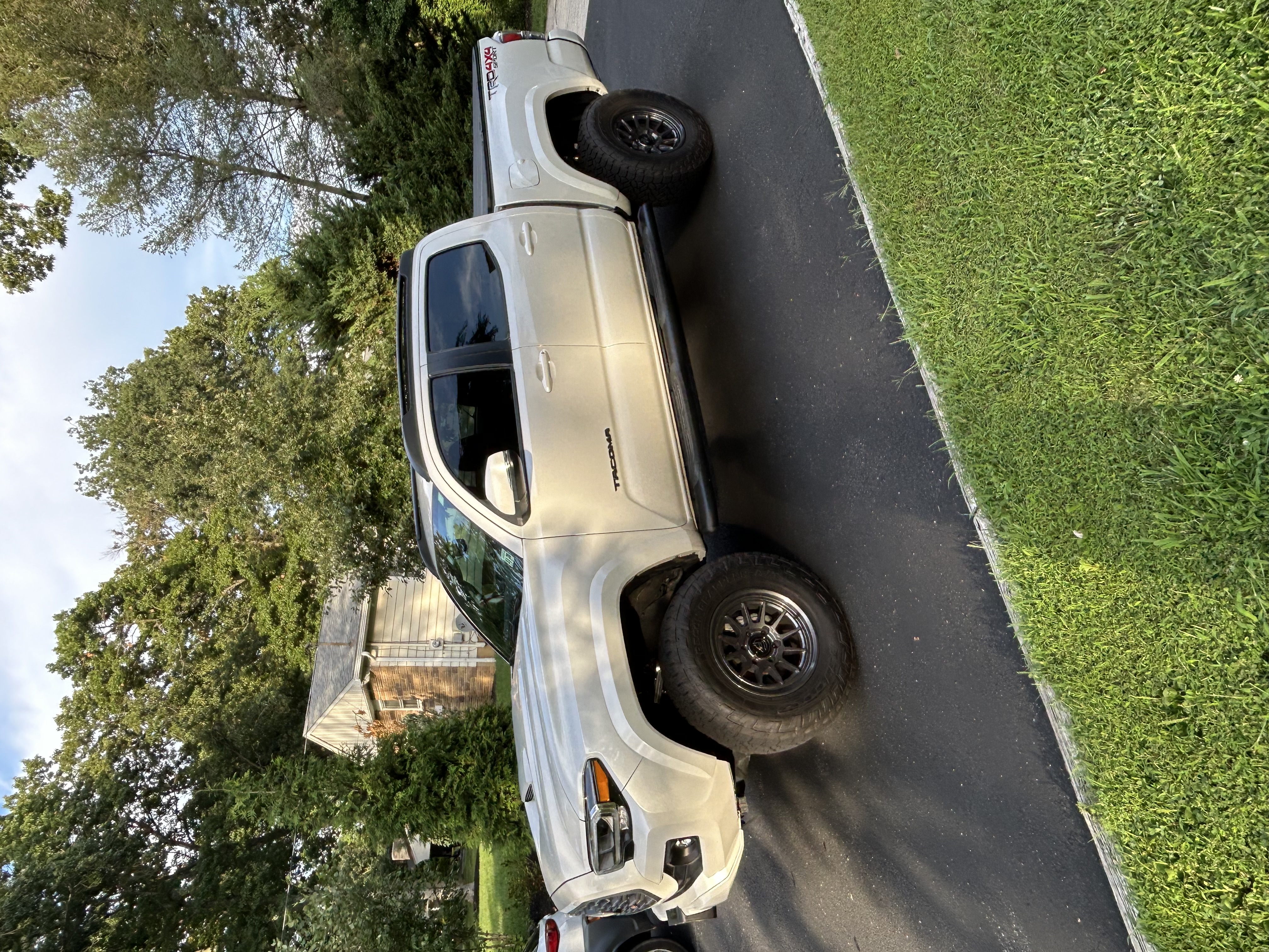 Used 2023 Toyota Tacoma TRD Sport w/ Black Out Package (TMS) AWD/4WD image 2