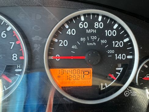 Used 2012 Nissan Pathfinder Silver image 8