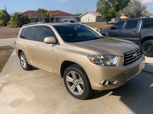 Used 2008 Toyota Highlander Sport image 1