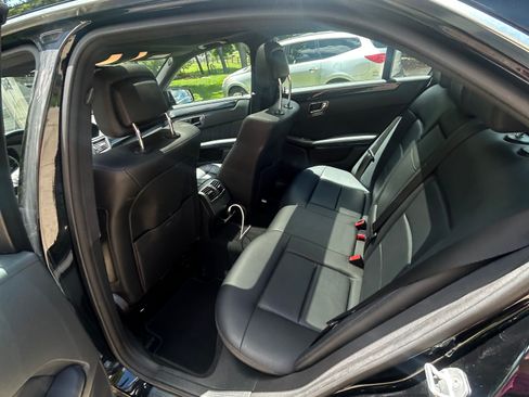 Used 2010 Mercedes-Benz E 350 4MATIC Sedan image 8