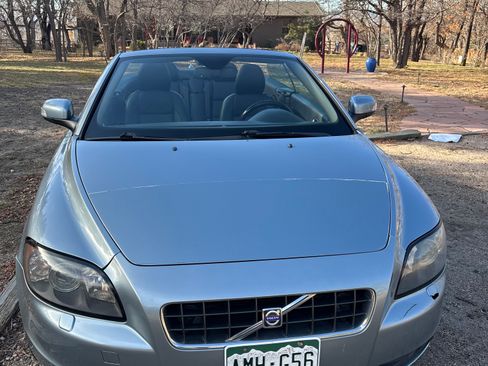 Used 2009 Volvo C70 T5 FWD image 1