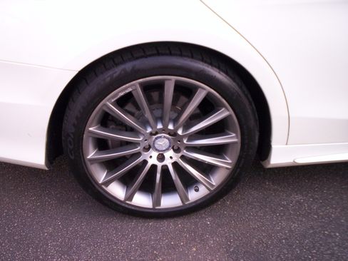 Used 2015 Mercedes-Benz S 550 Sedan image 25