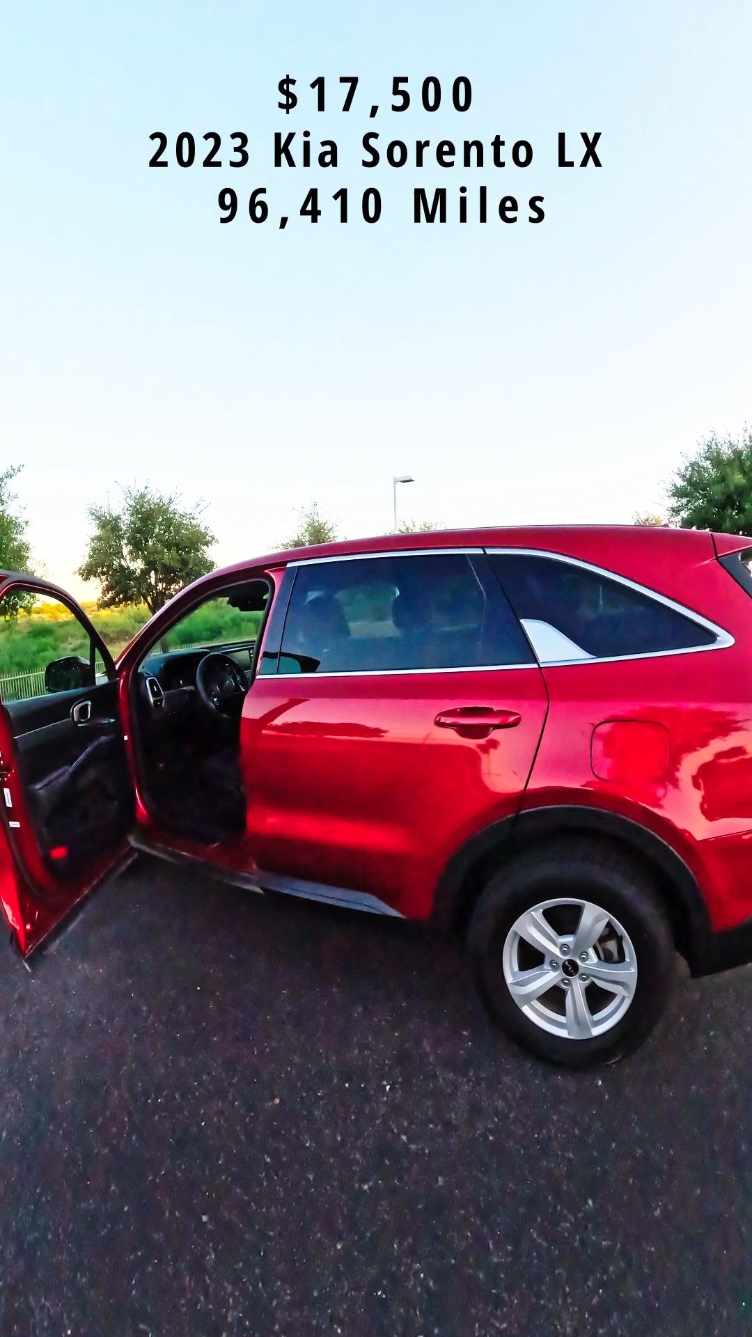 Used 2023 Kia Sorento LX AWD/4WD image 2