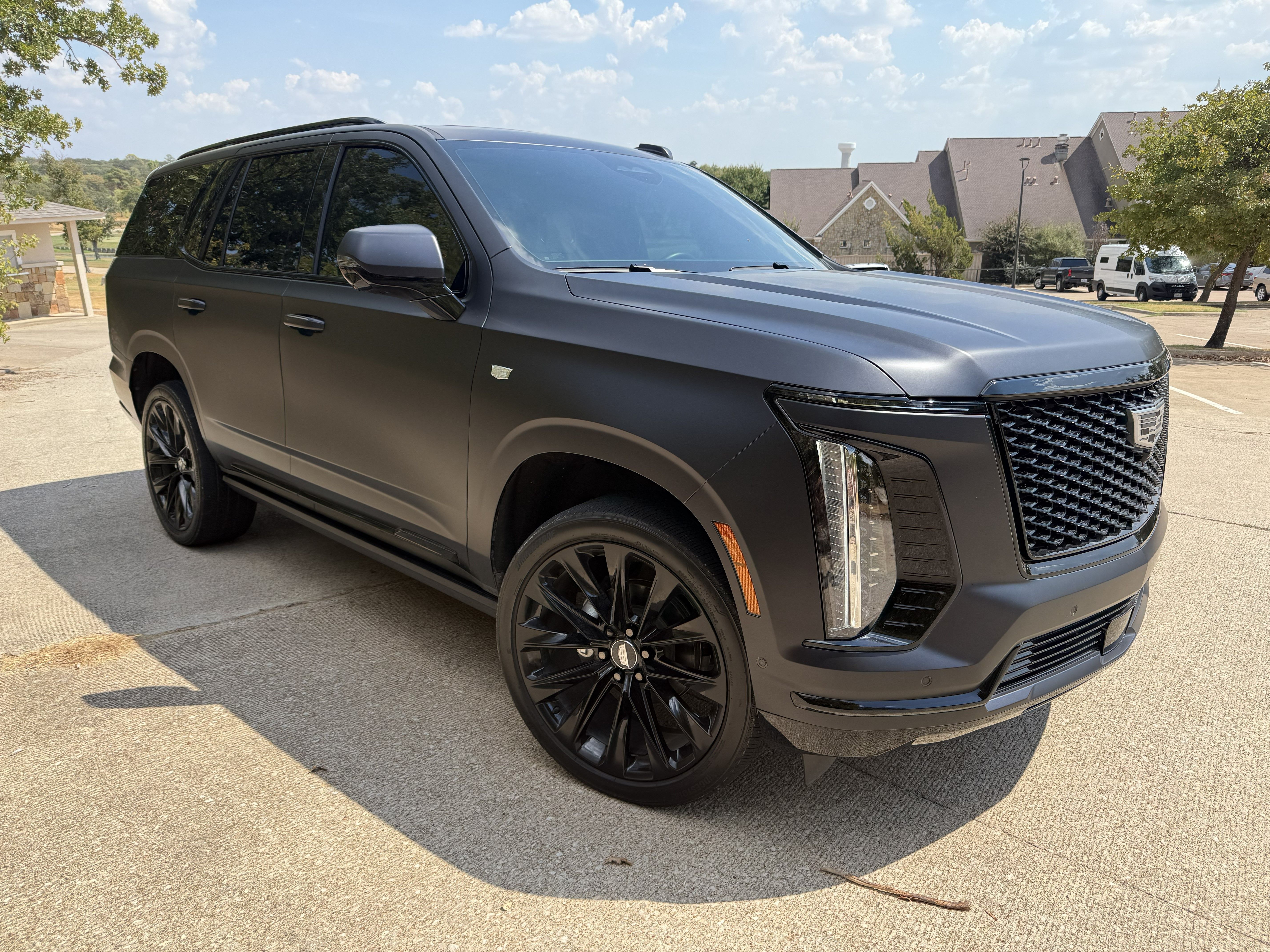 Used 2025 Cadillac Escalade Sport Platinum w/ LPO, ONYX Package AWD/4WD image 2