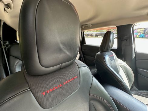 Used 2015 Jeep Cherokee Trailhawk w/ Comfort/Convenience Group AWD/4WD image 21