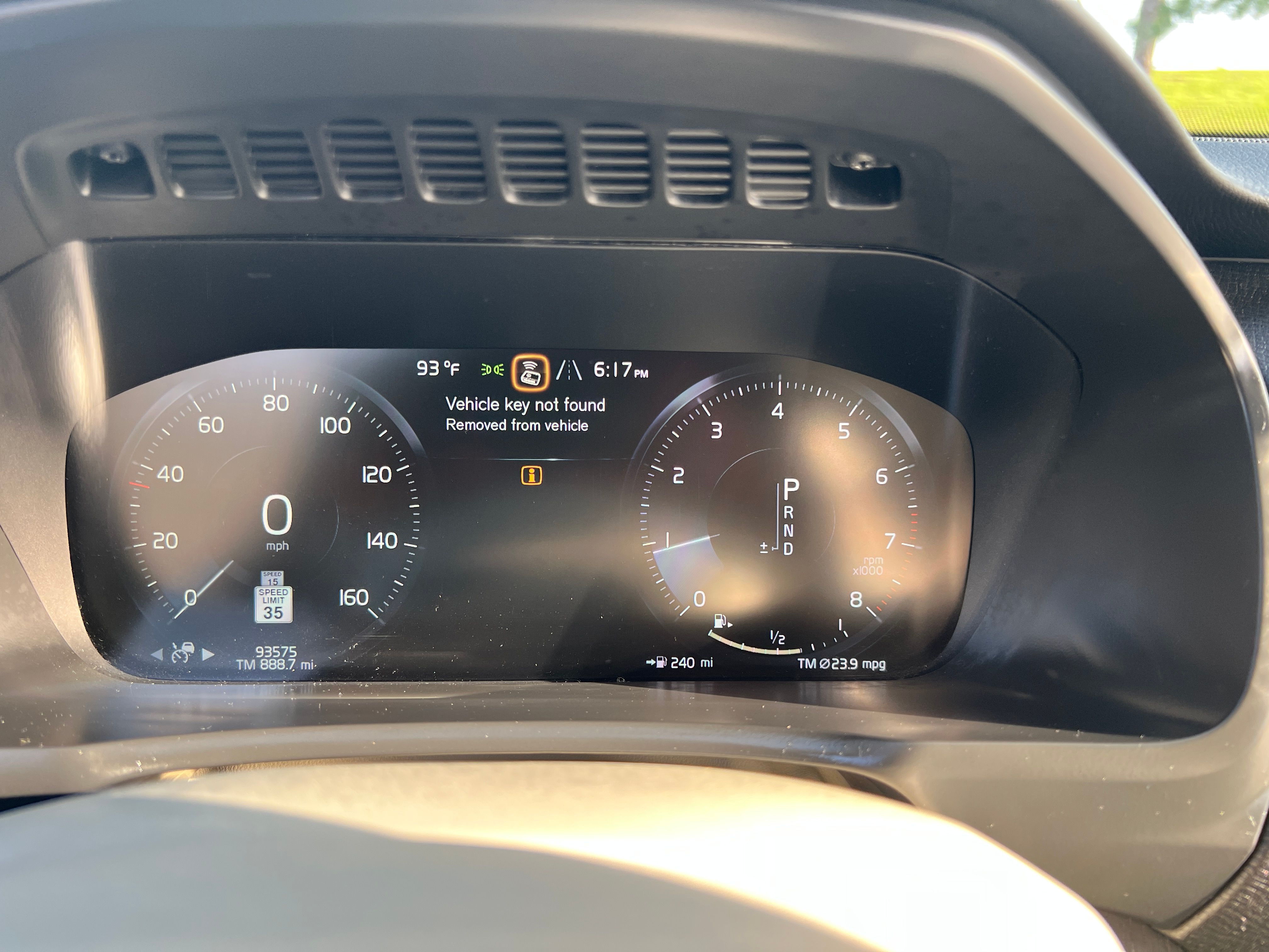 Used 2020 Volvo XC90 T5 Momentum w/ Protection Package Premier FWD image 27