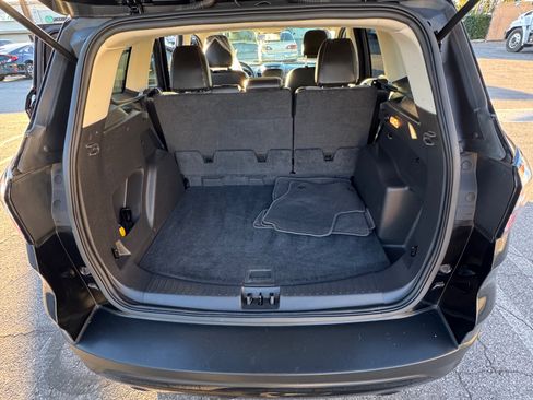 Used 2018 Ford Escape SE w/ SE Sport Appearance Package image 6