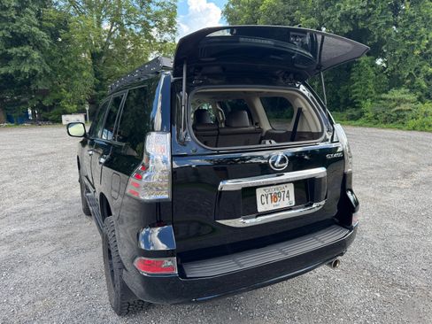 Used 2016 Lexus GX 460 image 12
