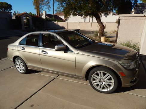 Used 2008 Mercedes-Benz C 300 Sedan image 6