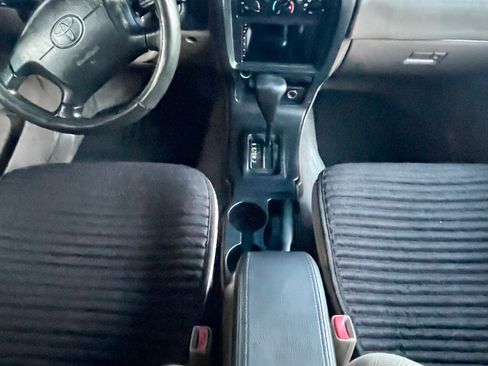 Used 2001 Toyota 4Runner SR5 image 12