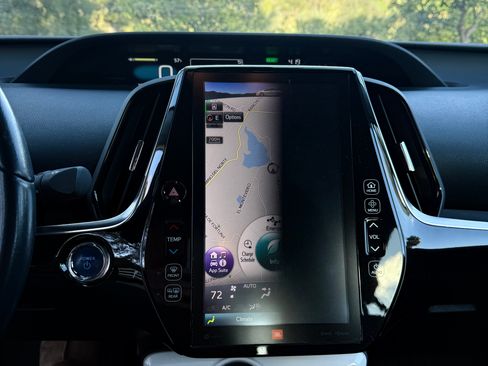 Used 2017 Toyota Prius Prime Advanced w/ Carpet Mat Package image 8