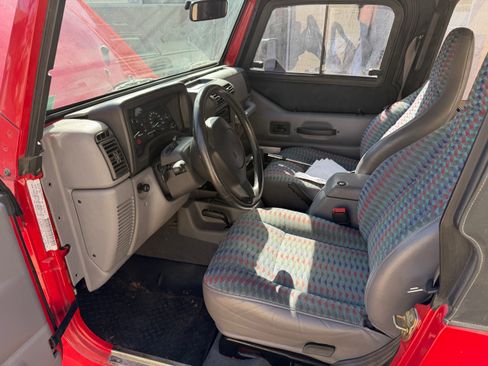Used 1997 Jeep Wrangler Sport image 7