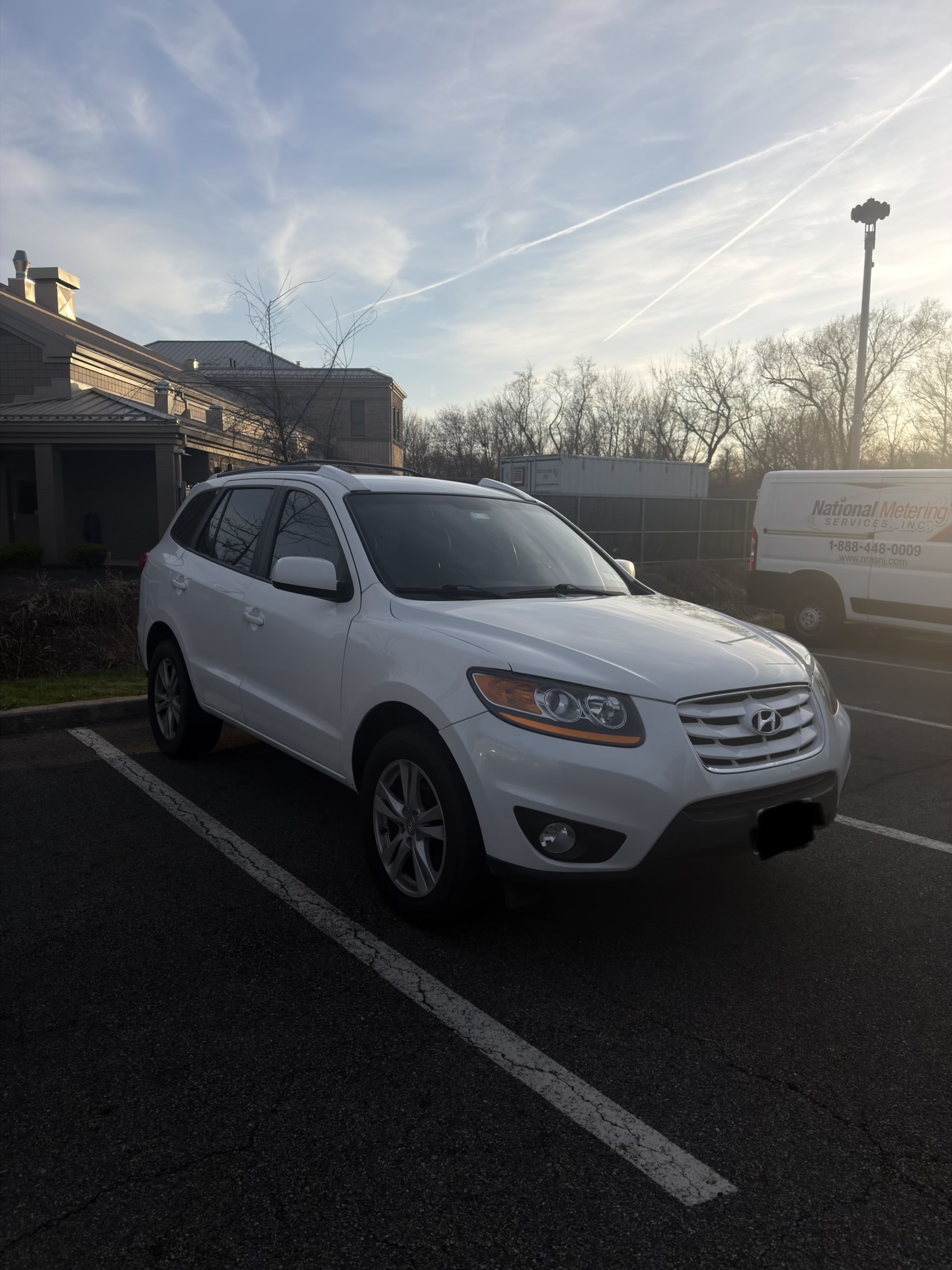 Used 2010 Hyundai Santa Fe SE AWD/4WD image 1