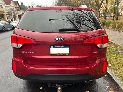 Used 2015 Kia Sorento LX image 10