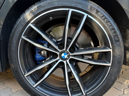 Used 2021 BMW 330e w/ M Sport Package image 17