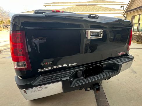 Used 2012 GMC Sierra 2500 SLE w/ SLE Preferred Package image 8