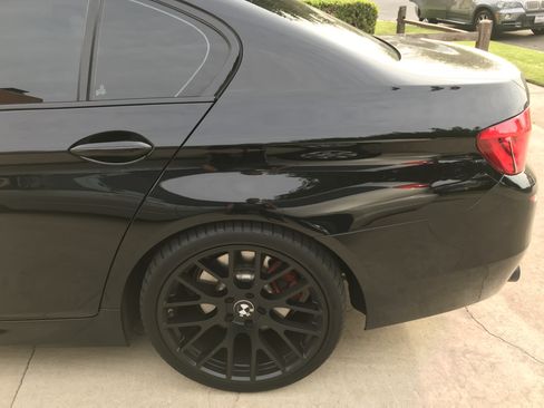 Used 2013 BMW 550i Sedan image 2