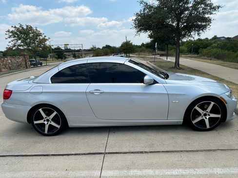 Used 2013 BMW 328i Convertible image 9