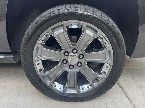 Used 2016 GMC Yukon XL Denali w/ Open Road Package AWD/4WD image 30