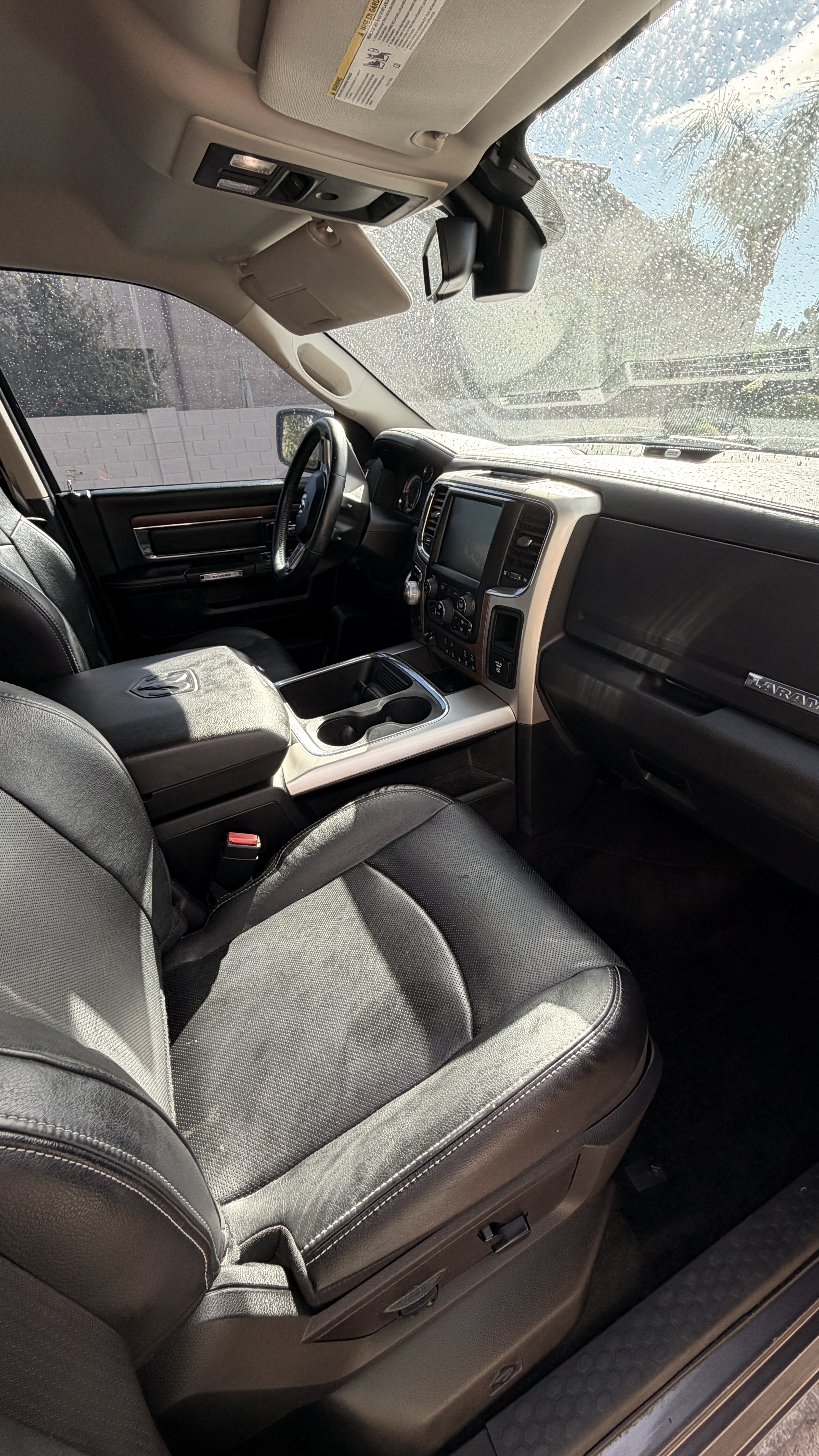 Used 2016 RAM 1500 Laramie AWD/4WD image 10
