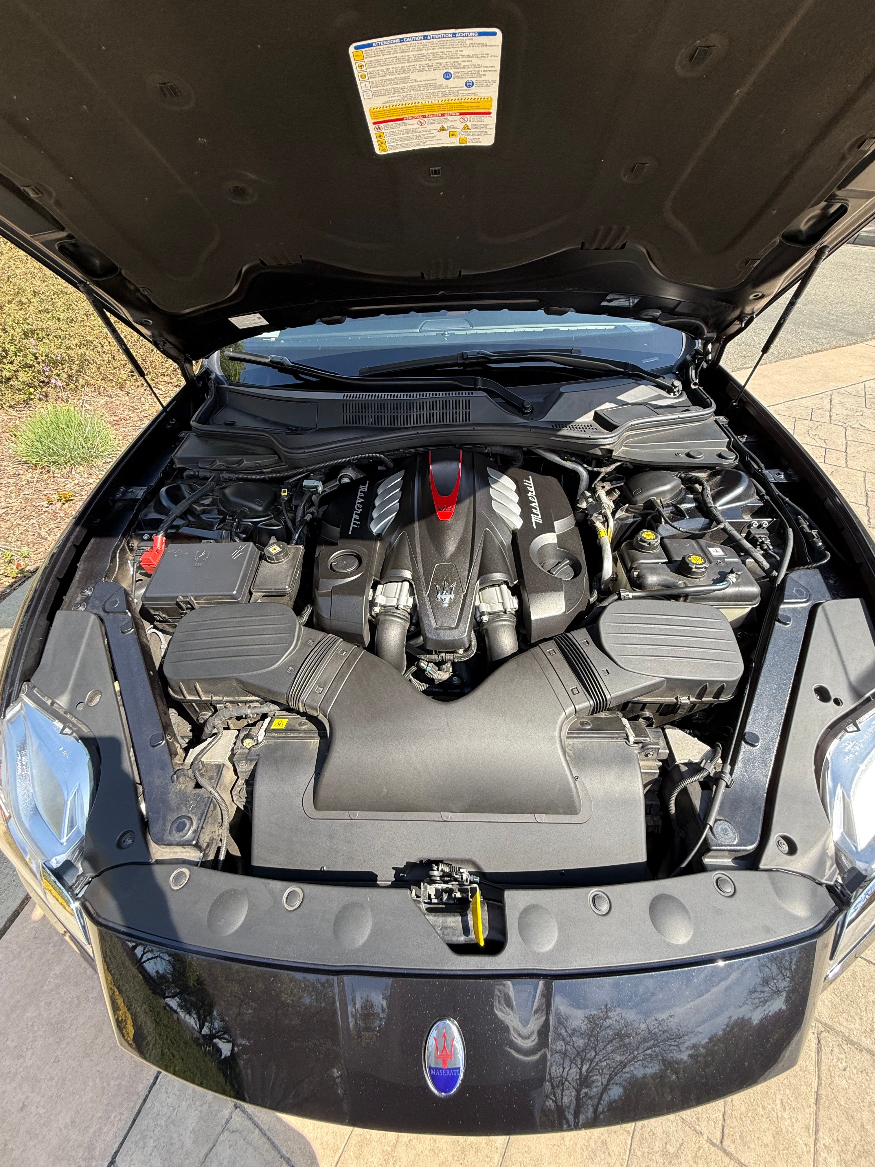 Used 2015 Maserati Quattroporte GTS RWD image 14
