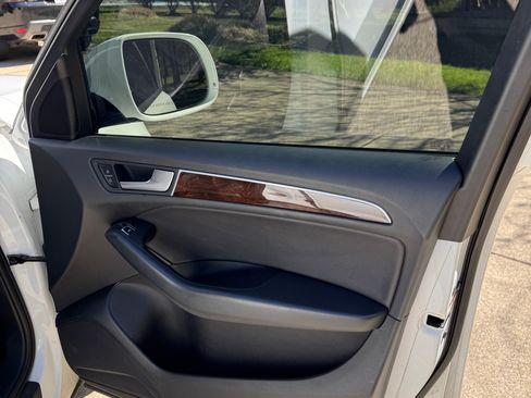 Used 2015 Audi Q5 2.0T Premium image 12