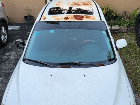 Used 2004 MAZDA MAZDA3 s w/ Moonroof & 6-CD Pkg image 5