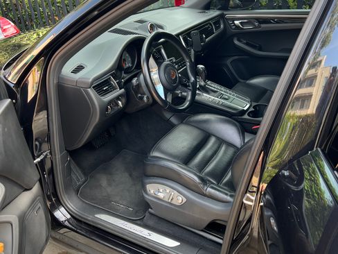 Used 2017 Porsche Macan S AWD/4WD image 6