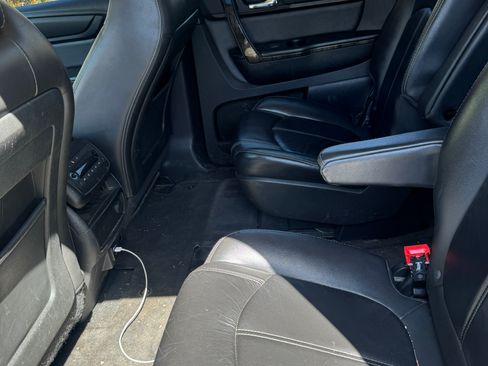 Used 2016 GMC Acadia SLT image 11