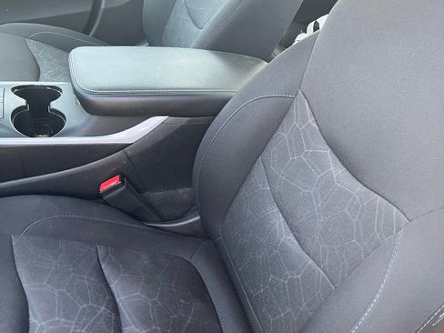 Used 2017 Chevrolet Volt LT image 13