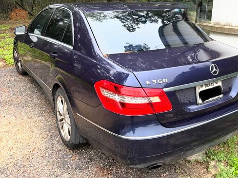 Used 2011 Mercedes-Benz E 350 Sedan image 4