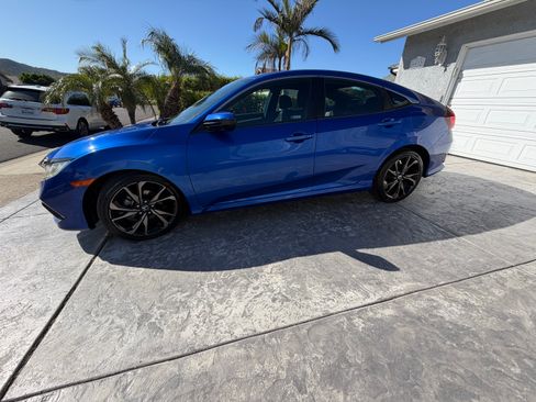 Used 2020 Honda Civic Sport image 2