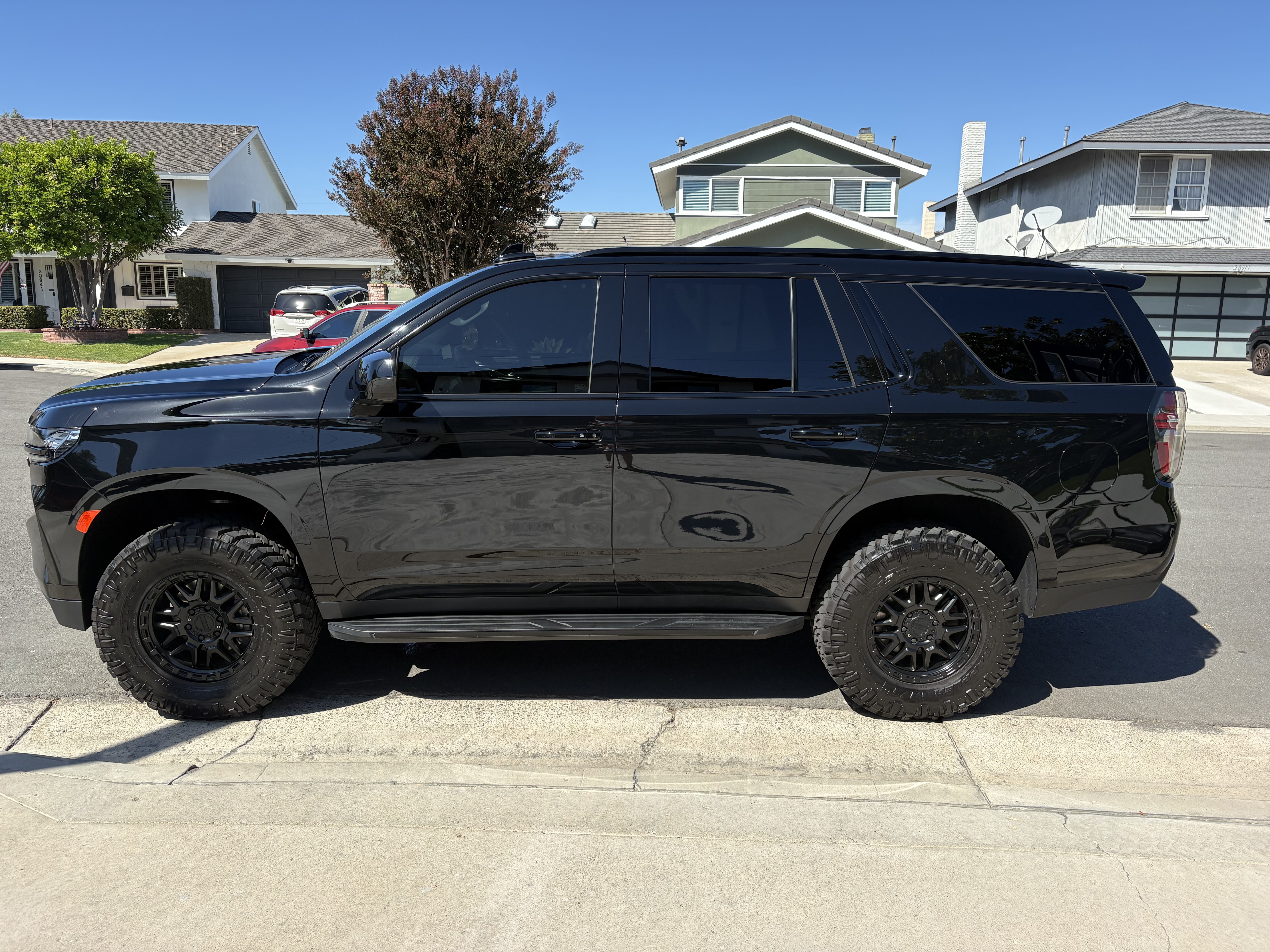 Used 2021 Chevrolet Tahoe LT AWD/4WD image 1