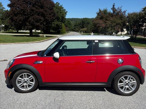 Used 2013 MINI Cooper S FWD image 2