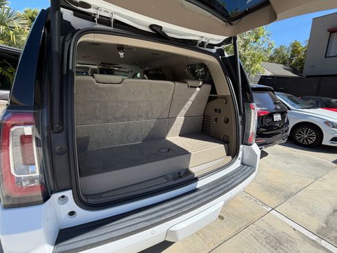 Used 2020 GMC Yukon SLT w/ Open Road Package RWD image 15