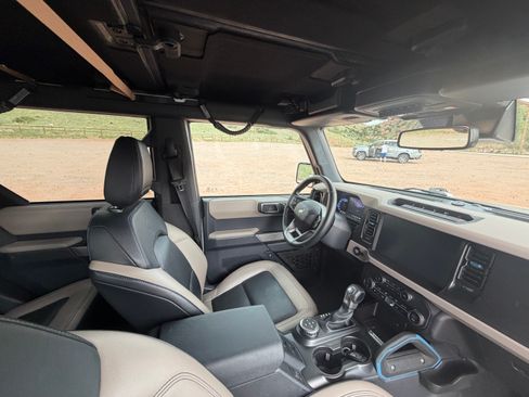 Used 2023 Ford Bronco Wildtrak AWD/4WD image 18