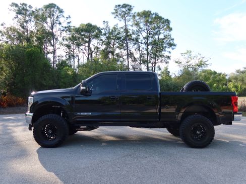 Used 2018 Ford F250 Lariat w/ FX4 Off-Road Package AWD/4WD image 6