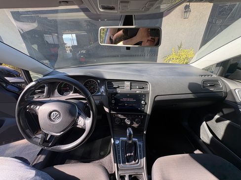 Used 2019 Volkswagen e-Golf SE w/ Driver Assistance Package FWD image 6