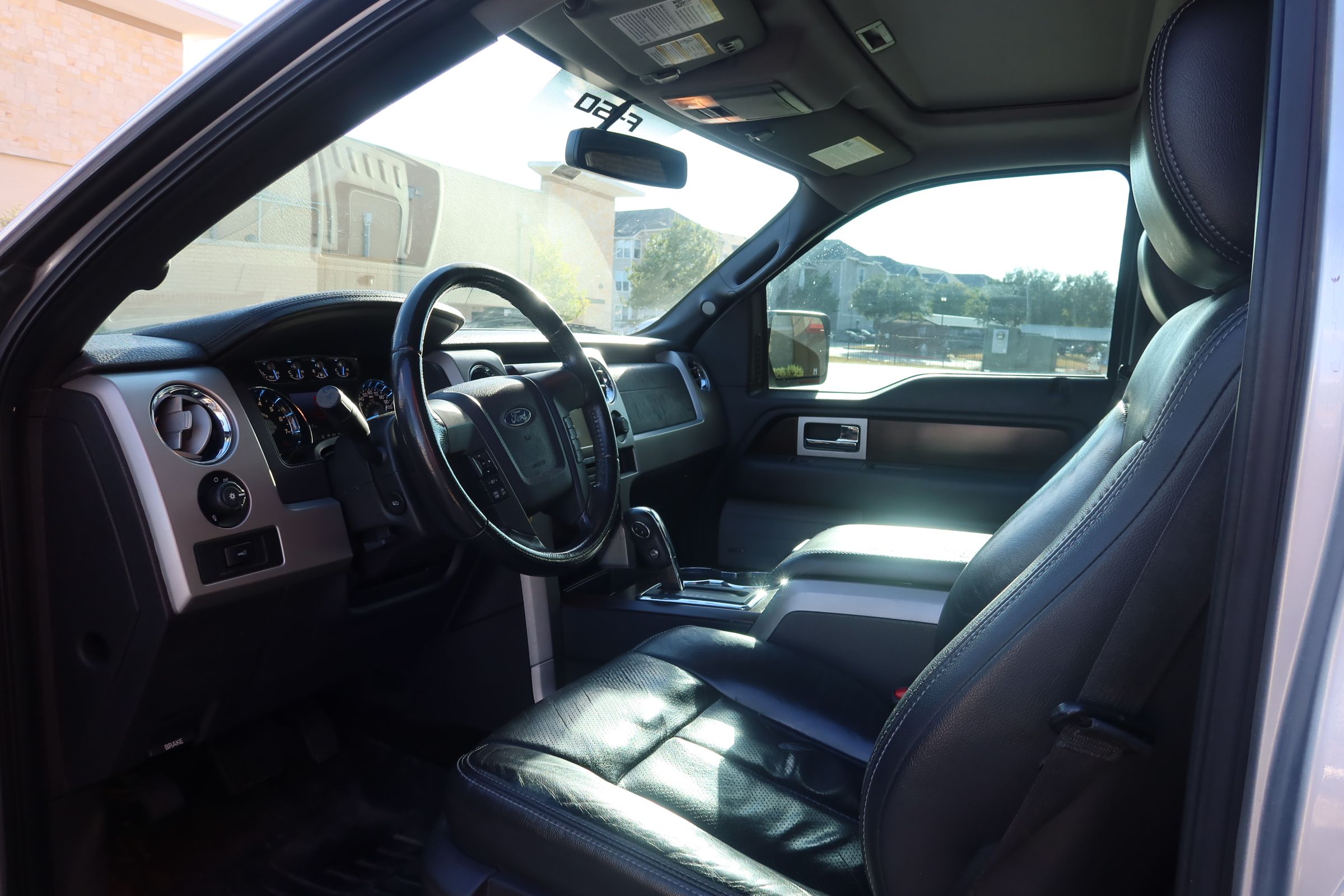 Used 2012 Ford F150 Lariat w/ Lariat Plus Pkg AWD/4WD image 12