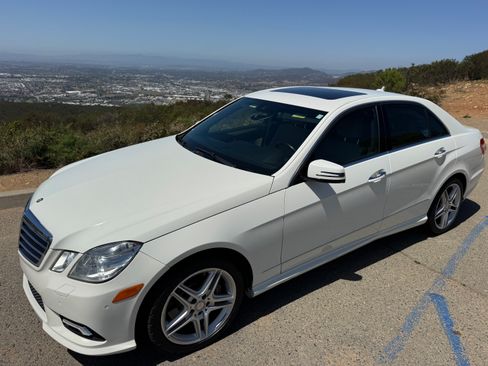 Used 2011 Mercedes-Benz E 550 Sedan image 12