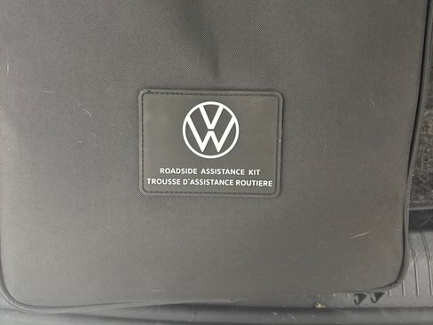 Used 2024 Volkswagen Tiguan S image 12