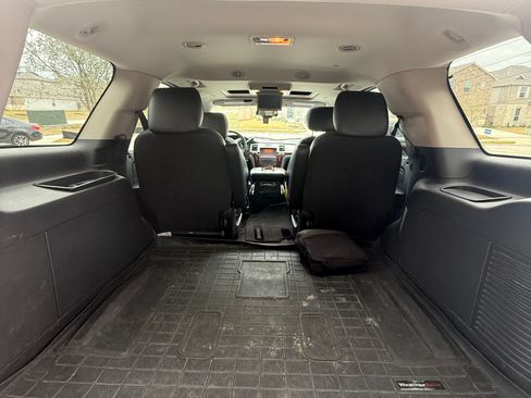 Used 2013 Cadillac Escalade Premium image 10