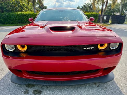 Used 2015 Dodge Challenger SRT Hellcat RWD image 6
