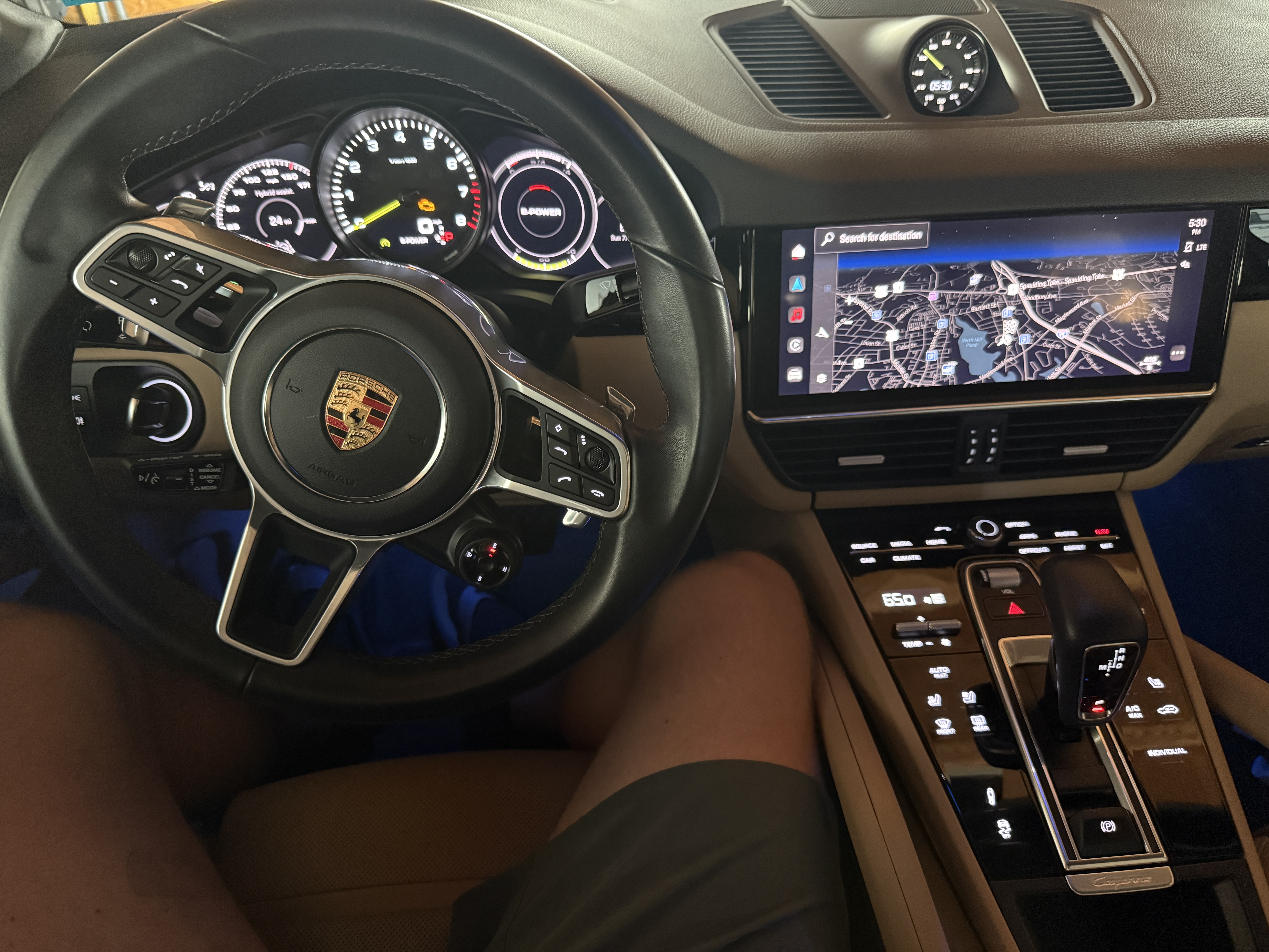 Used 2023 Porsche Cayenne Coupe AWD/4WD image 10