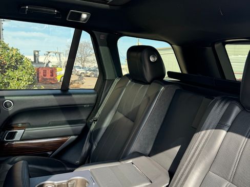 Used 2016 Land Rover Range Rover Supercharged image 11